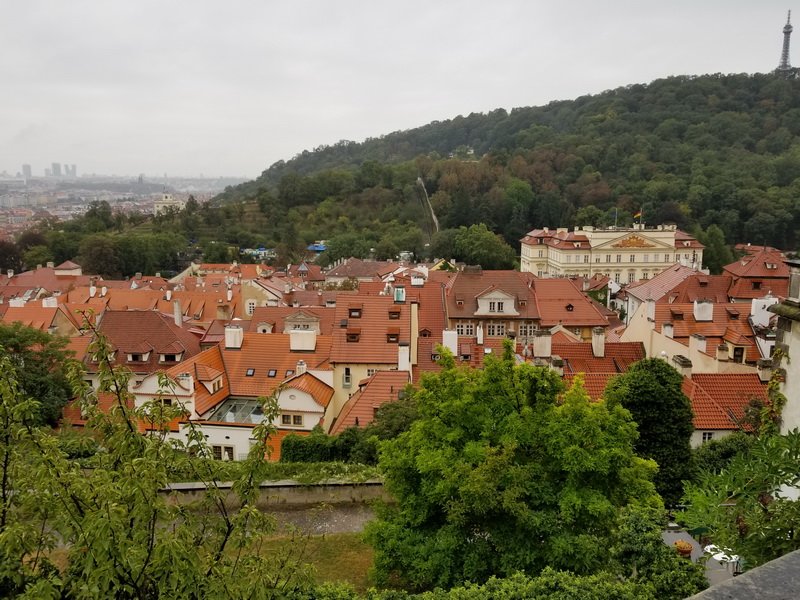 pragues8832.jpg