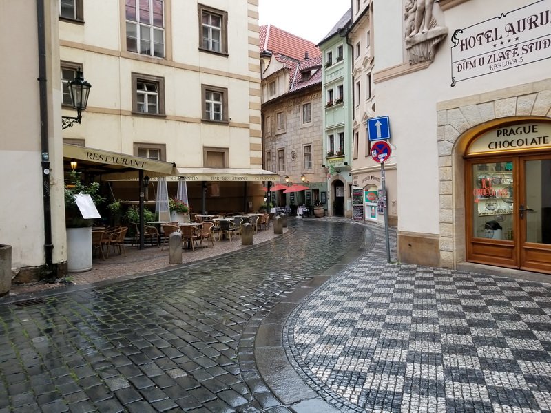 pragues8917.jpg