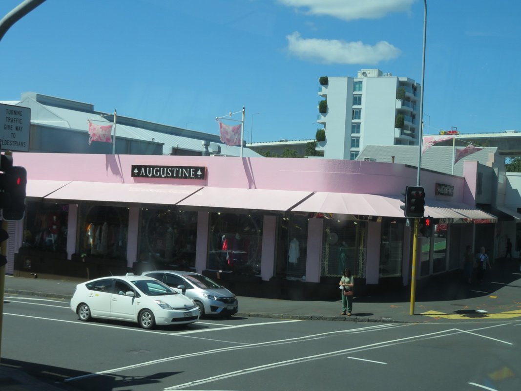 nzaus217231156busparnellimg_7191.jpg